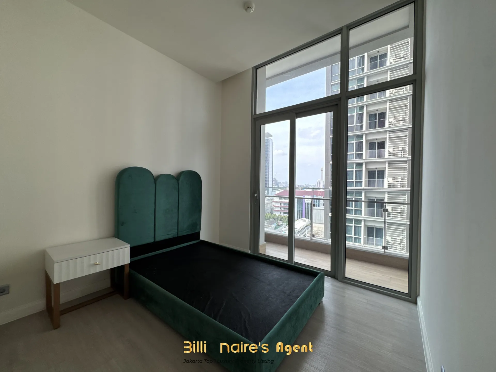 Dijual Apartemen Mewah 2 Kamar Full Furnished di The Stature Jakarta