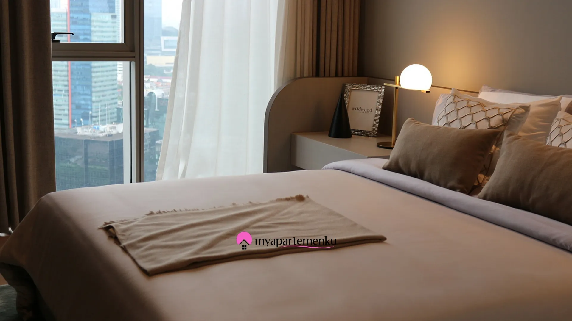 Billionaire's Agent - Dijual Apartemen 3 Kamar Desain by Laflo Verde Two Kuningan Jakarta Selatan