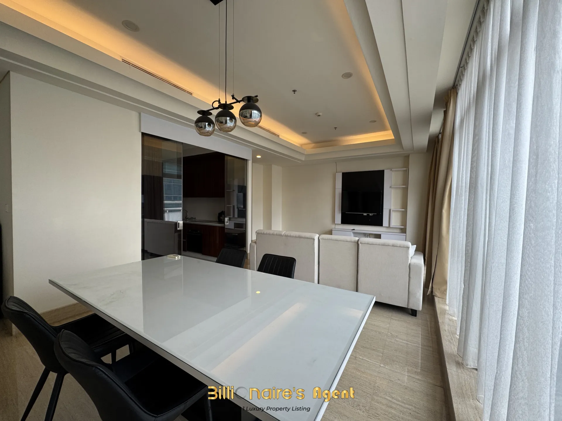 Dijual Apartemen 3 Kamar Full Furnish di South Hills Apartment Jakarta