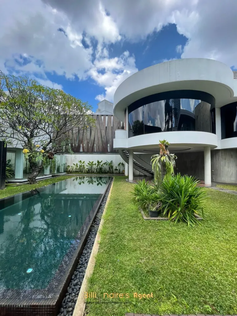 Dijual Rumah 2 Lantai di Menteng Jakarta Pusat Harga 105M