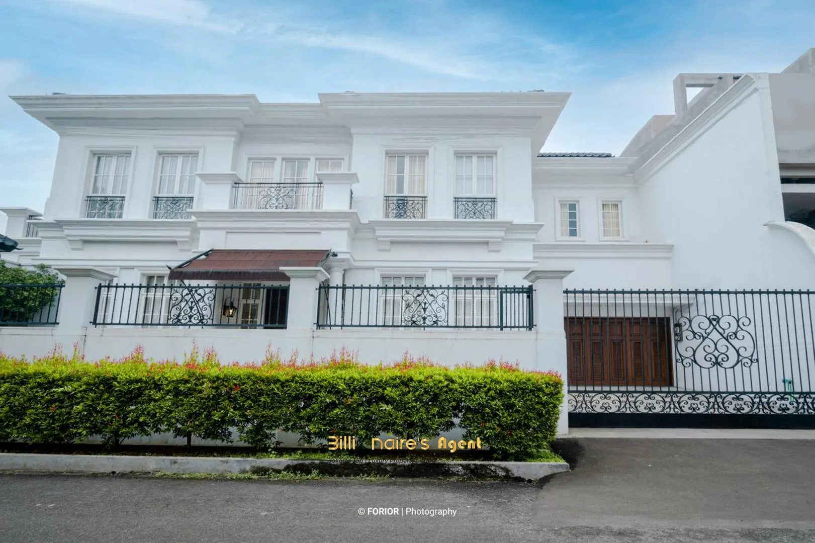 Dijual Rumah Mewah 2 Lantai di Jalan Wijayakarta Kebayoran Baru Jakarta Selatan