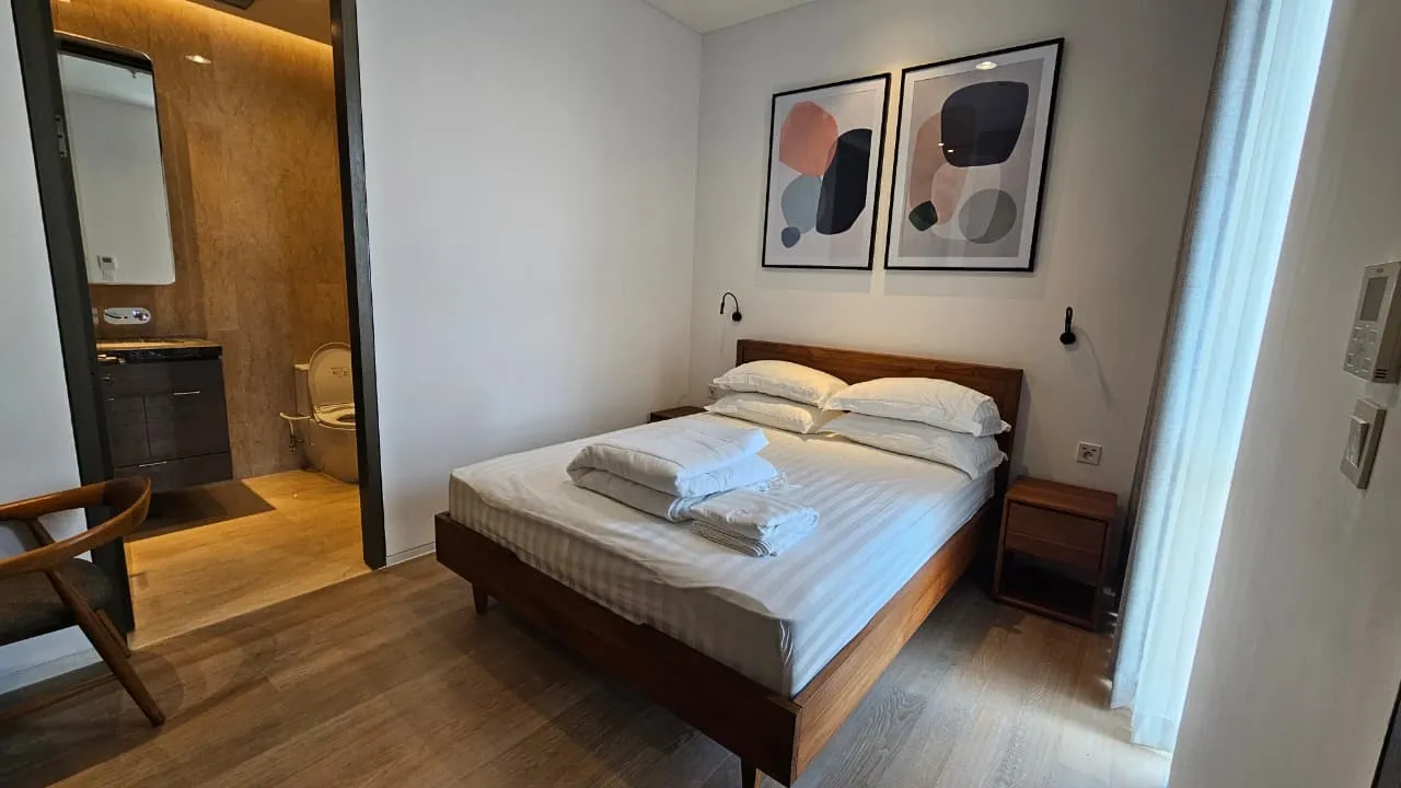 Billionaire's Agent - Photo 2025 12 08 12 26 33