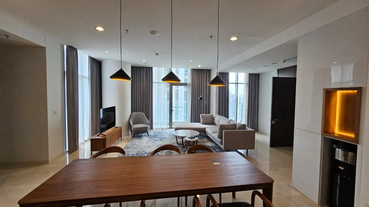 Billionaire's Agent - Photo 2025 12 08 12 26 33 2