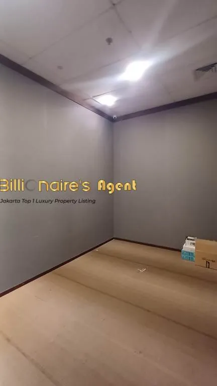 Billionaire's Agent - Photo 2025 12 17 15 15 51 2 Copy