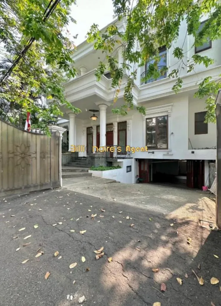 Dijual Rumah 2 Lantai di Jalan Wijayakarta Kebayoran Baru Jakarta Selatan