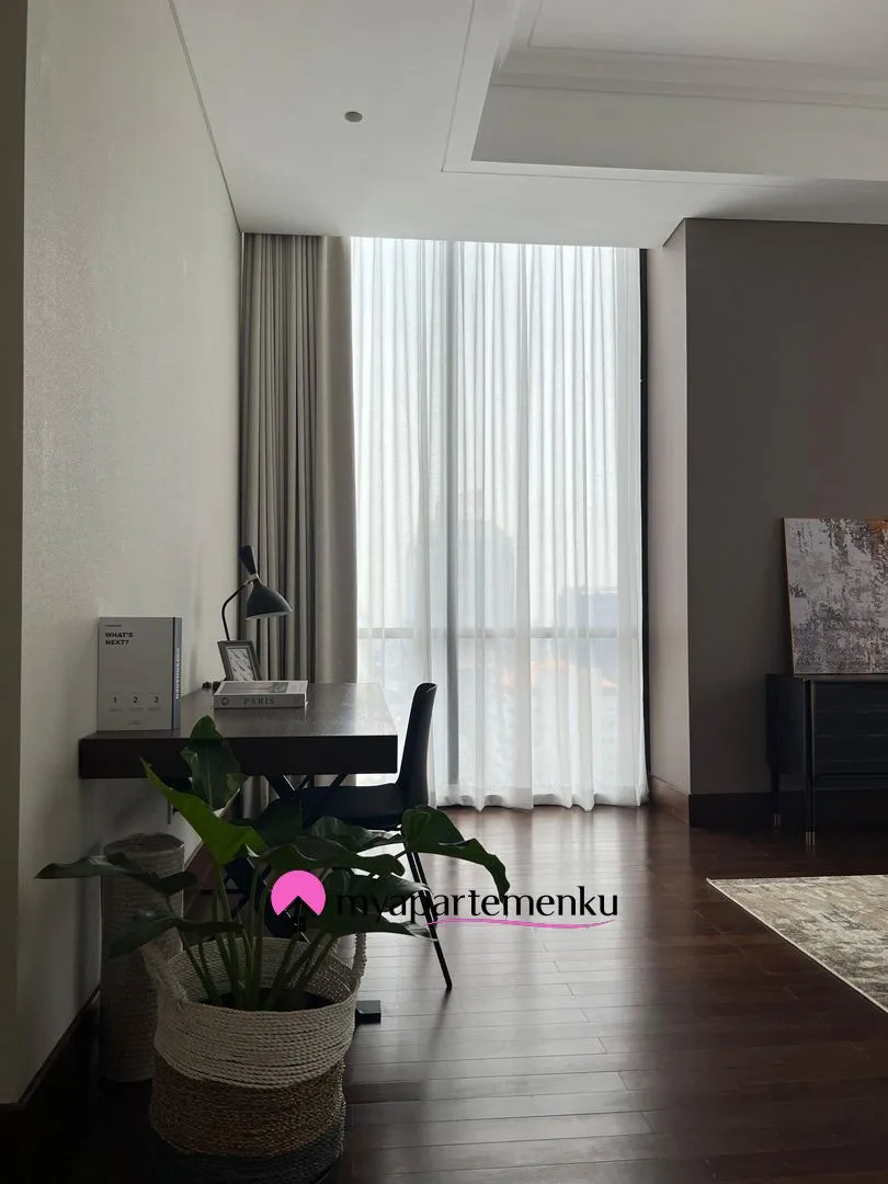 Billionaire's Agent - Disewakan Apartemen 3 Kamar Private Lift dan Full Furnished by Regent Residences Jakarta
