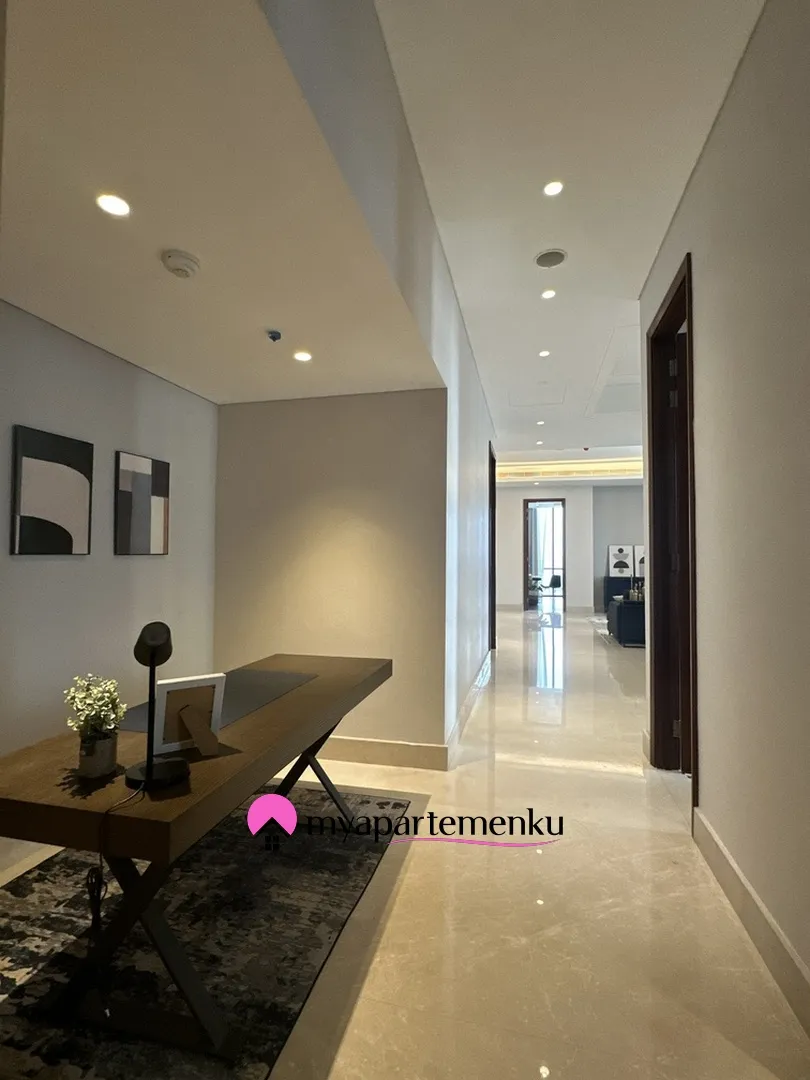 Billionaire's Agent - Disewakan Apartemen 3 Kamar Private Lift dan Full Furnished by Regent Residences Jakarta