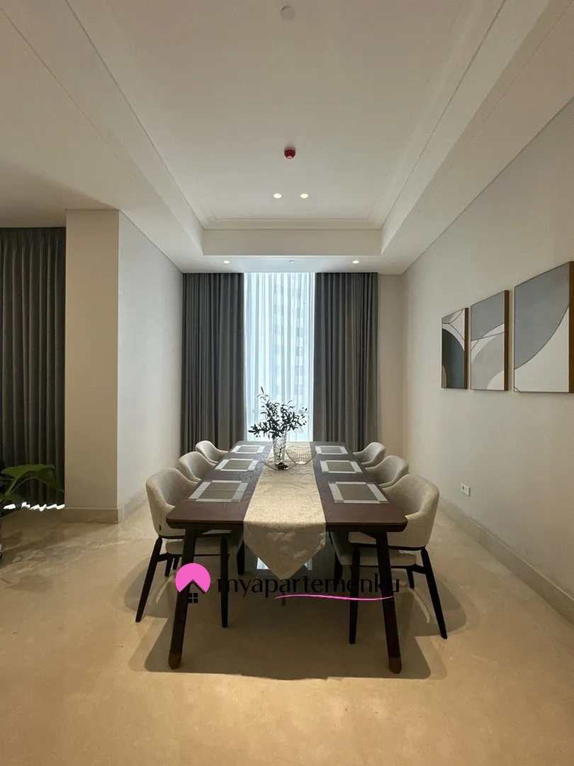 Billionaire's Agent - Disewakan Apartemen 3 Kamar Private Lift dan Full Furnished by Regent Residences Jakarta