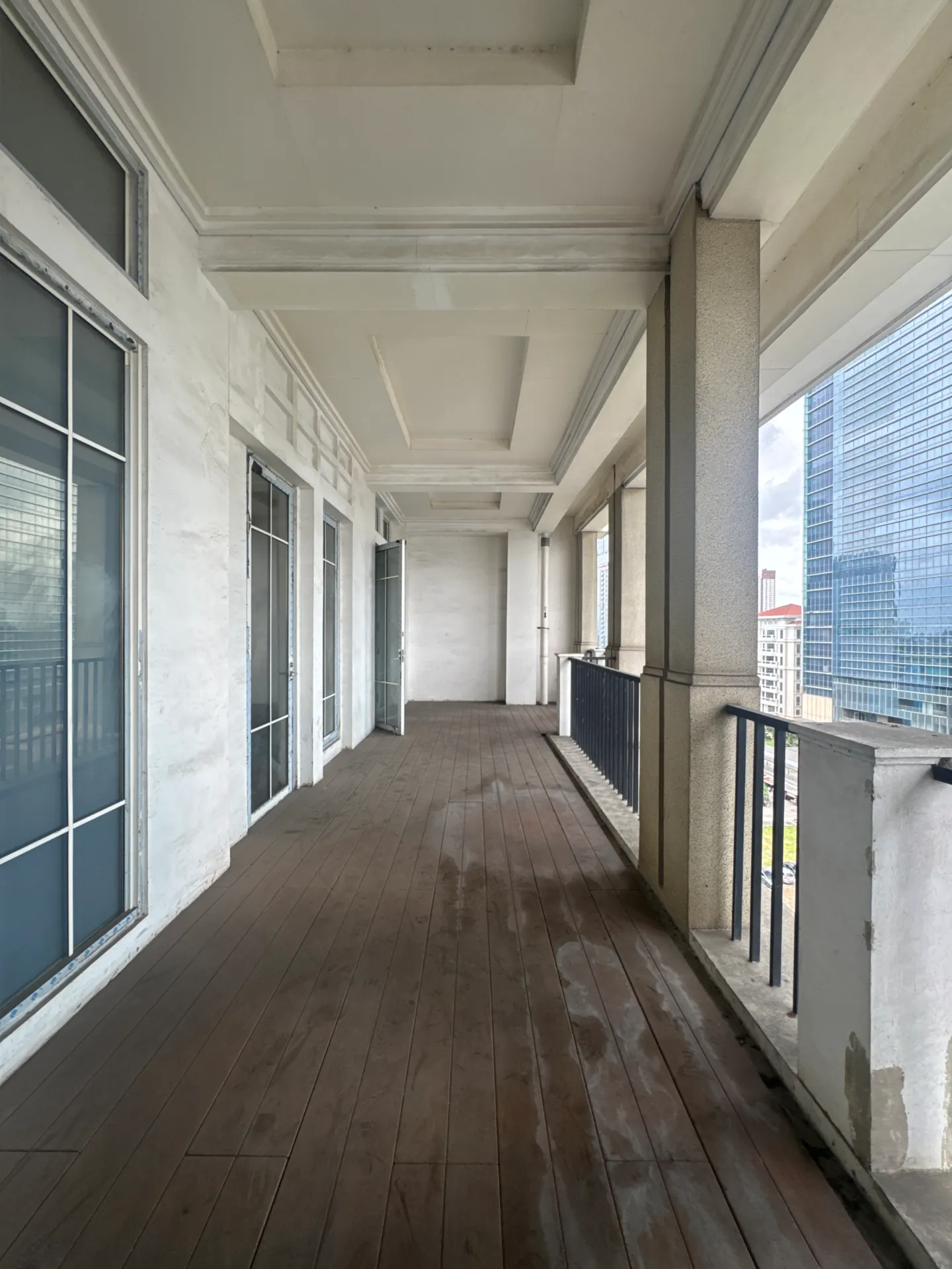 Dijual Gedung 10 Lantai Siap Pakai di Thamrin, Sudirman, Jakarta Pusat