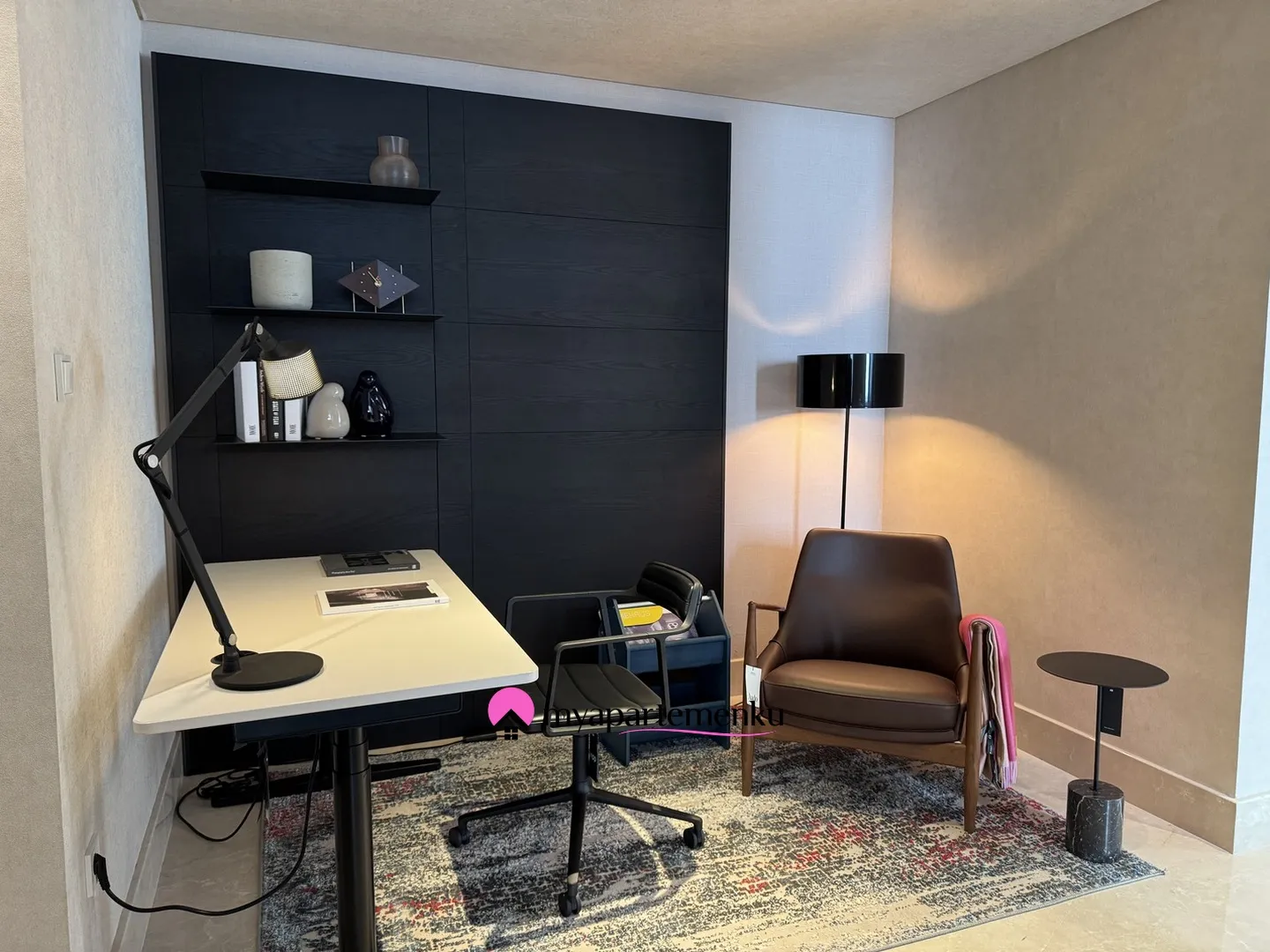 Billionaire's Agent - Dijual Apartemen Mewah 3 Kamar Interior Desain By MOIE di Regent Residences Jakarta