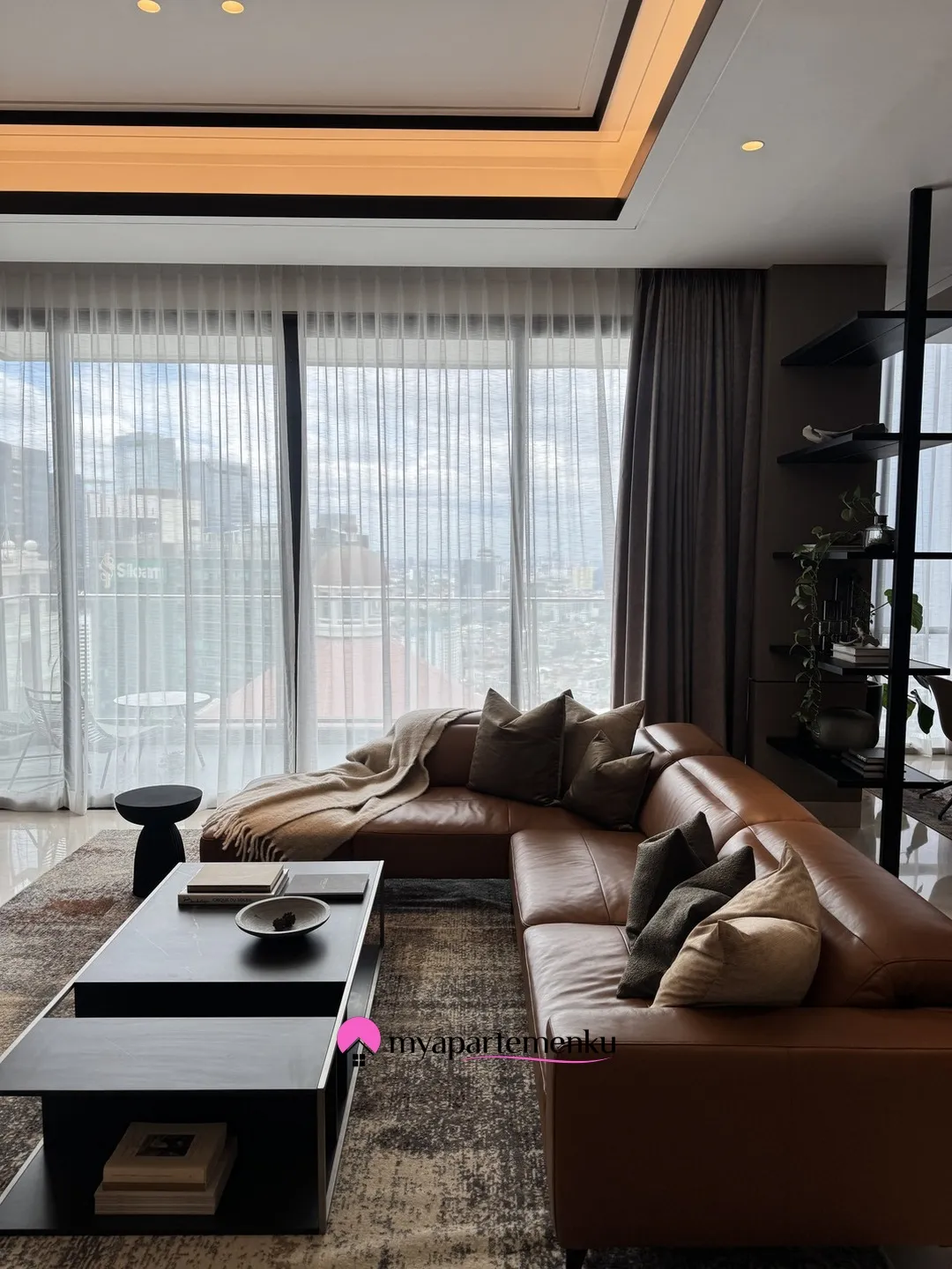 Billionaire's Agent - Dijual Apartemen Mewah 3 Kamar Interior Desain By Magran di Regent Residences Jakarta
