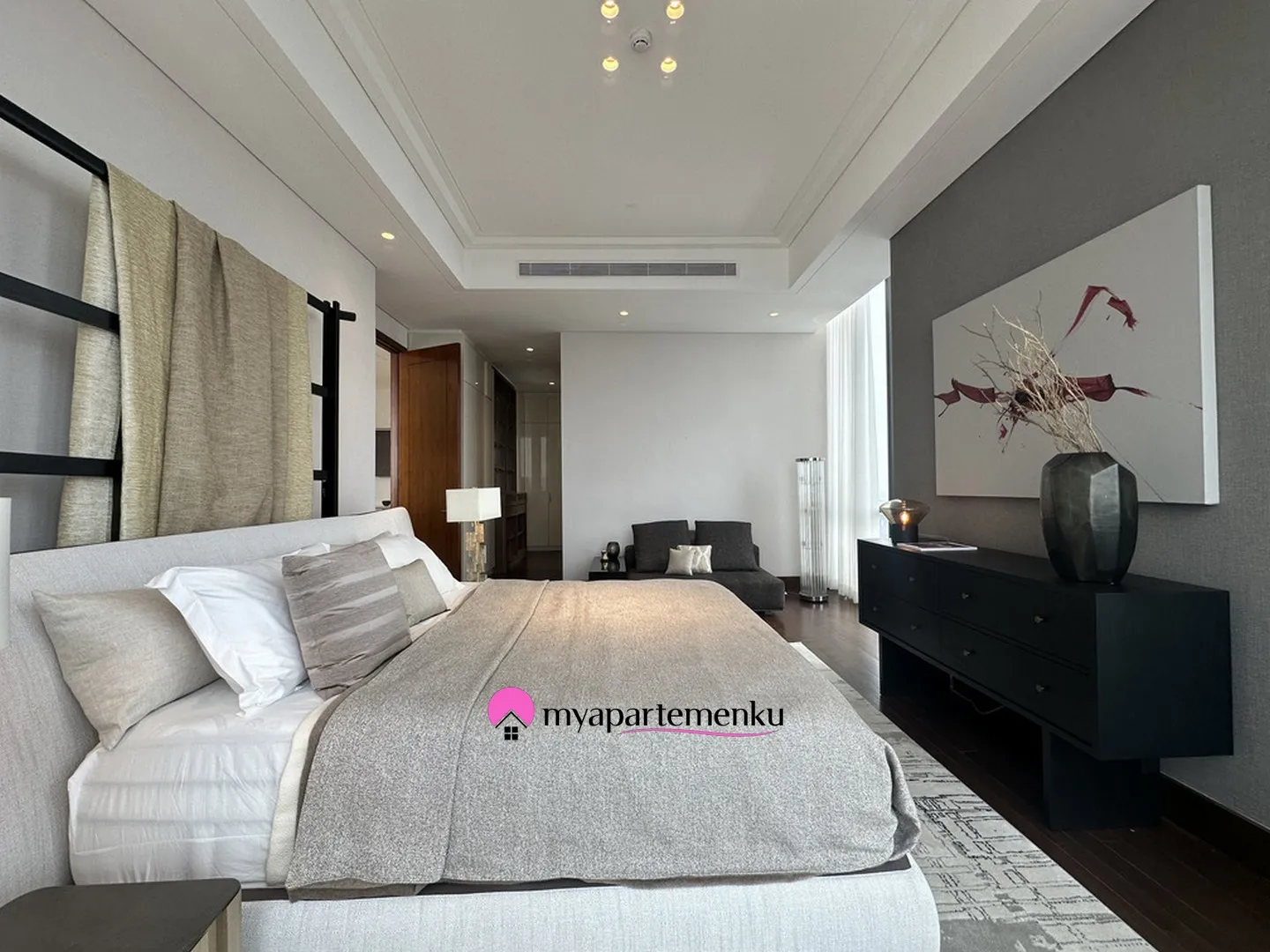 Billionaire's Agent - Img 8576 Copy