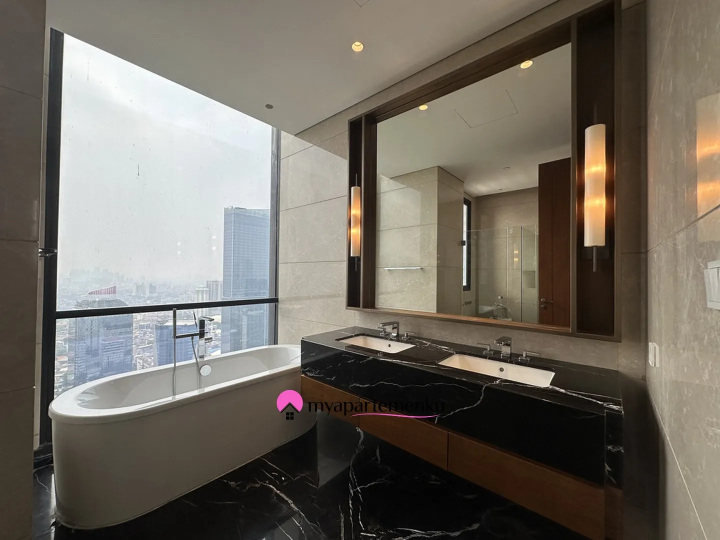 Billionaire's Agent - Dijual Apartemen Mewah 3 Kamar Interior Desain By MOIE di Regent Residences Jakarta