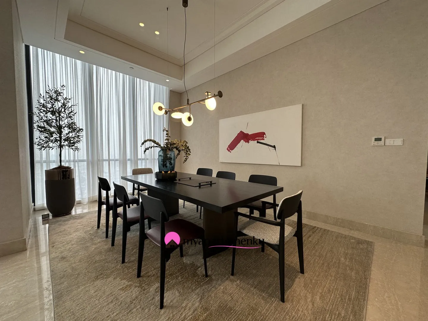 Billionaire's Agent - Dijual Apartemen Mewah 3 Kamar Interior Desain By MOIE di Regent Residences Jakarta