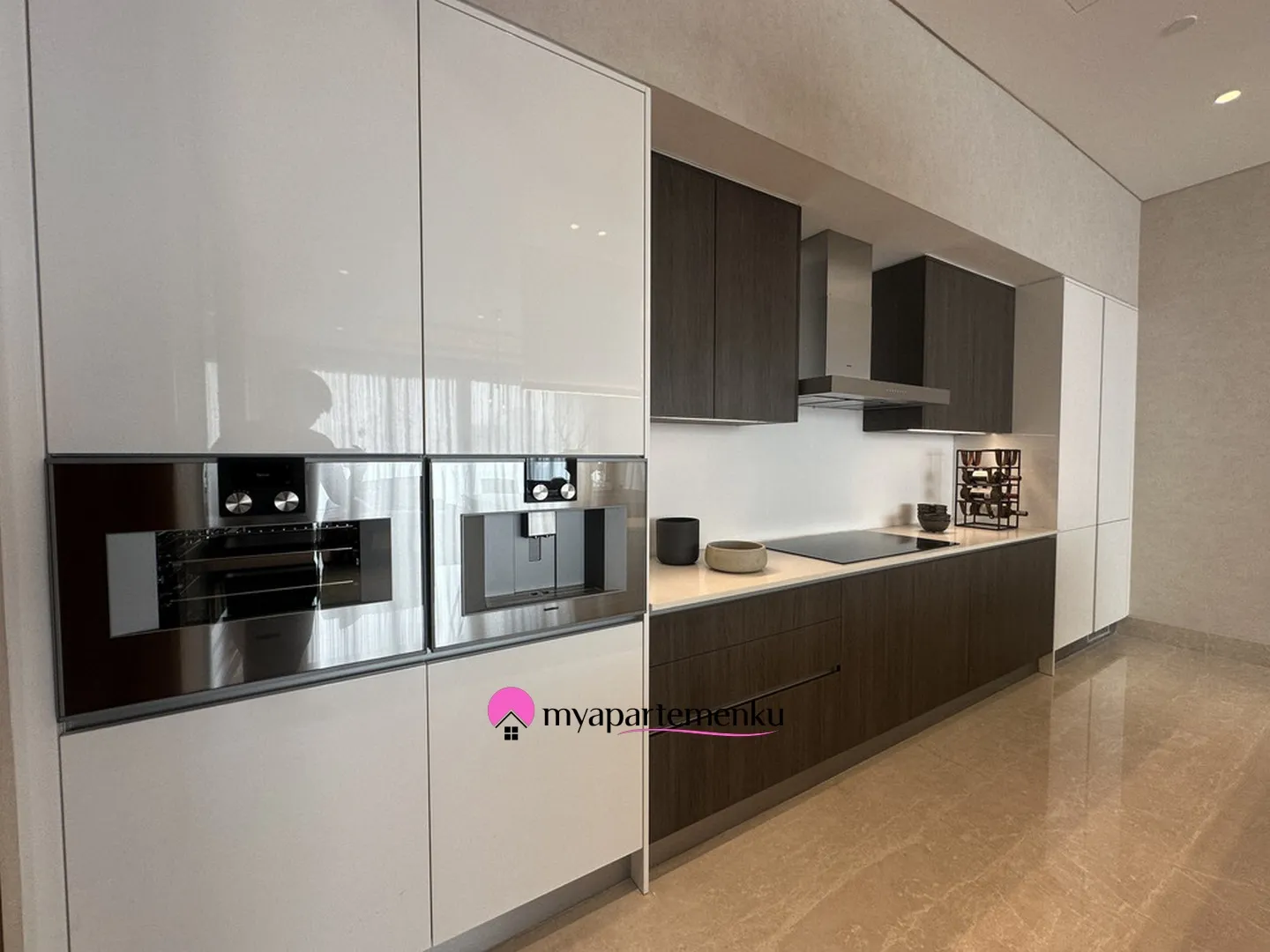 Billionaire's Agent - Dijual Apartemen Mewah 3 Kamar Interior Desain By MOIE di Regent Residences Jakarta