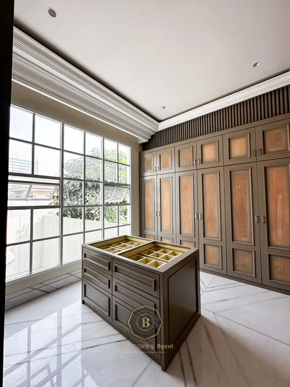 Billionaire's Agent - Dijual Rumah Mewah di Patra Kuningan Jakarta Selatan