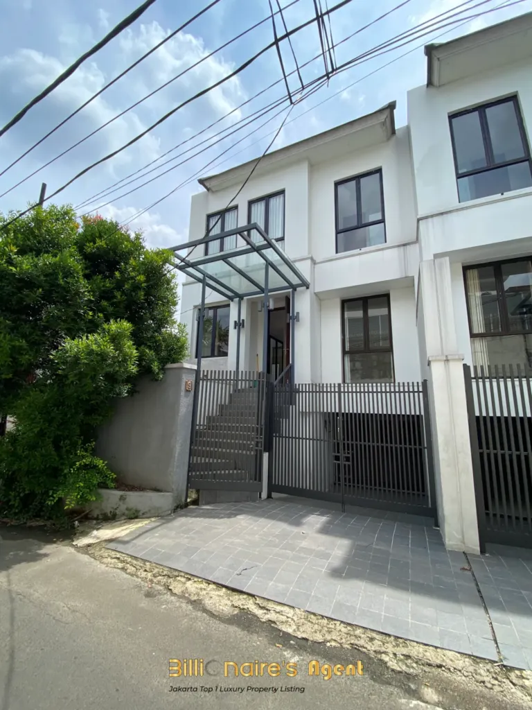 Dijual Rumah 2 Lantai Siap Huni di Kebayoran Baru, Jakarta Selatan