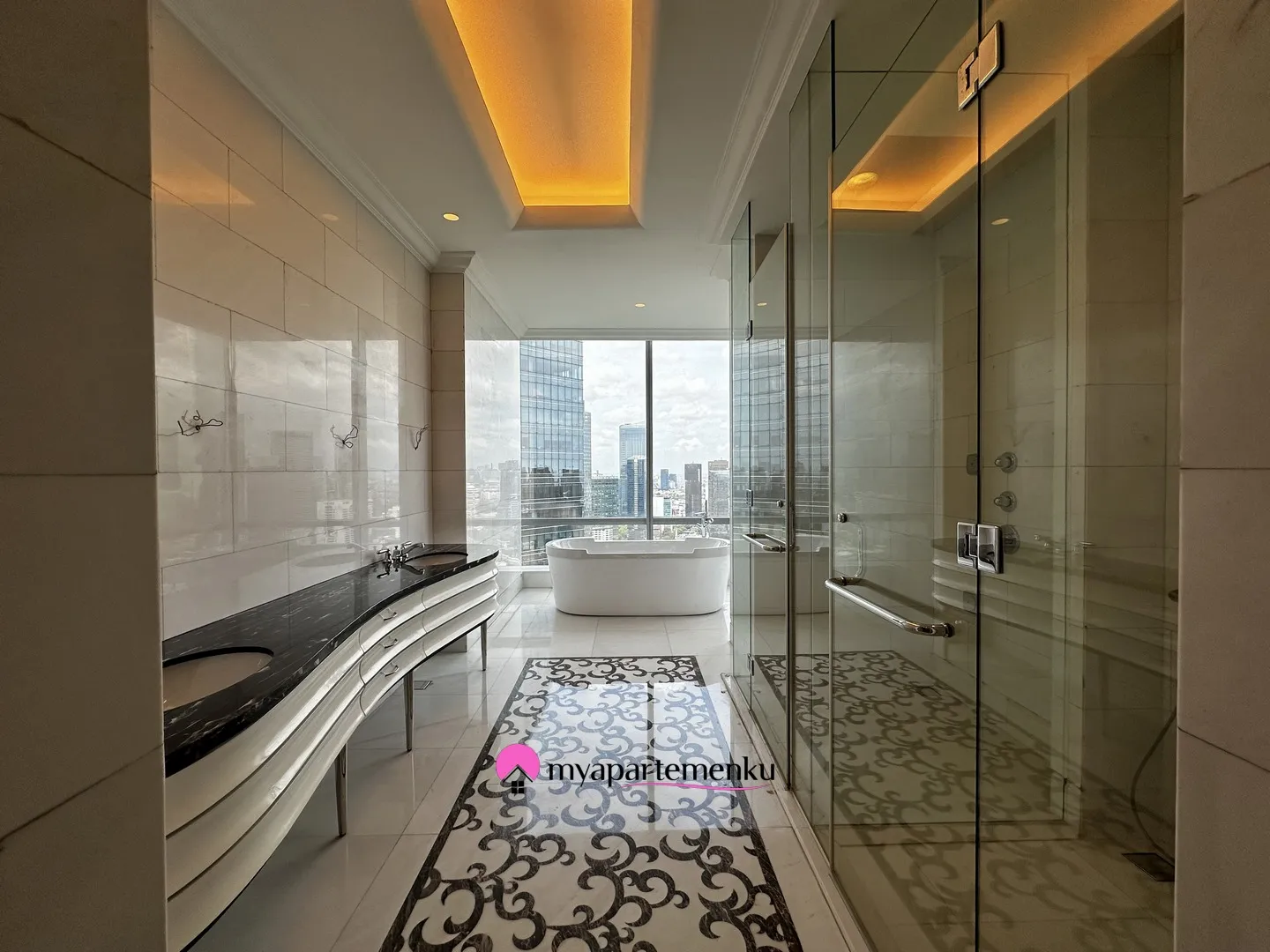 Billionaire's Agent - Dijual Apartemen 4 Kamar Tidur Private Lift di Raffles Residences Jakarta