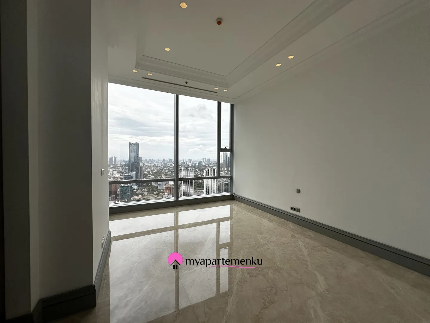 Billionaire's Agent - Dijual Apartemen 4 Kamar Tidur Private Lift di Raffles Residences Jakarta