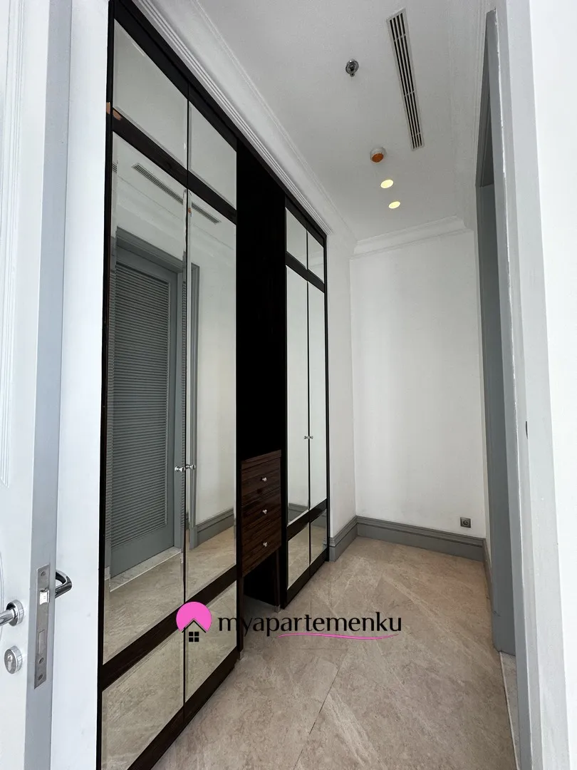 Billionaire's Agent - Dijual Apartemen 4 Kamar Tidur Private Lift di Raffles Residences Jakarta