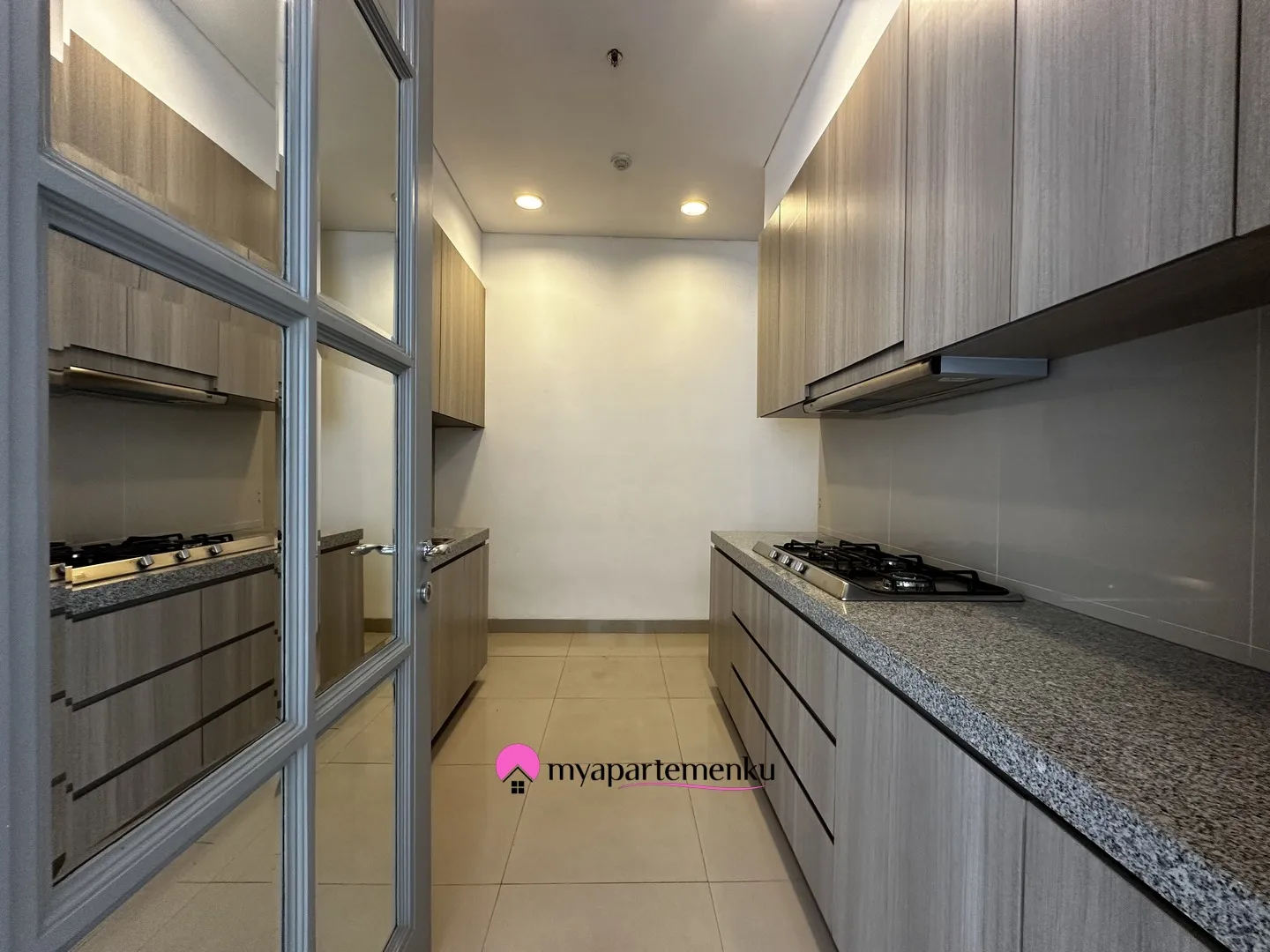 Billionaire's Agent - Dijual Apartemen 4 Kamar Tidur Private Lift di Raffles Residences Jakarta