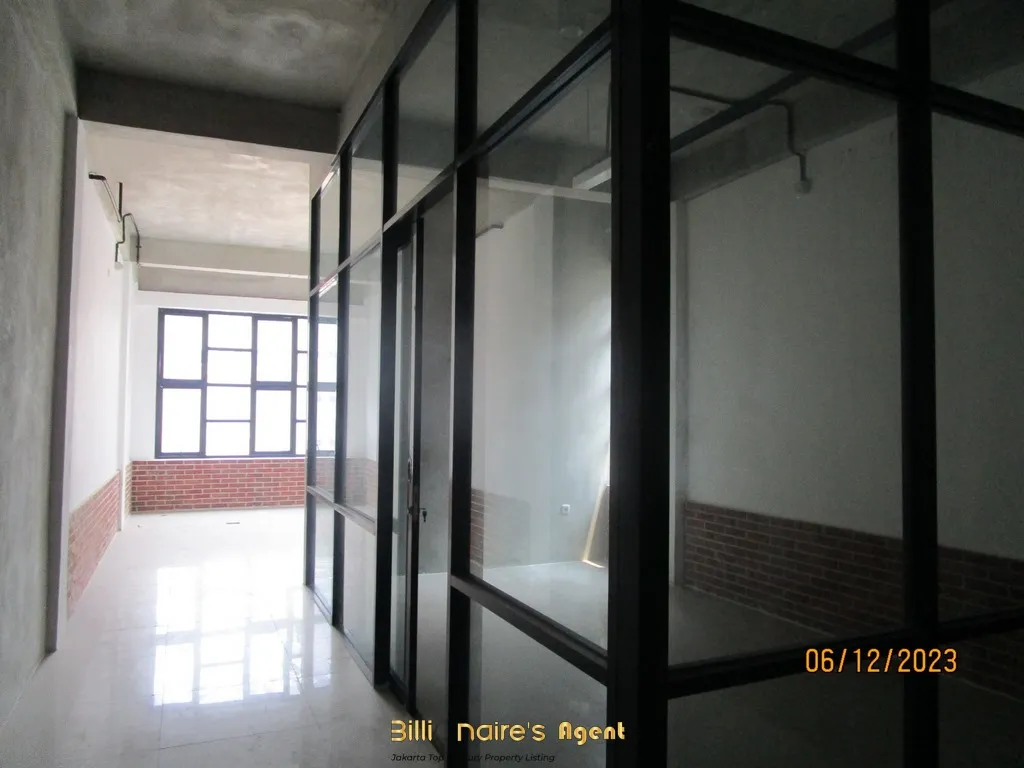 Billionaire's Agent - Dijual Ruko 4 Lantai di Cempaka Putih Jakarta Pusat