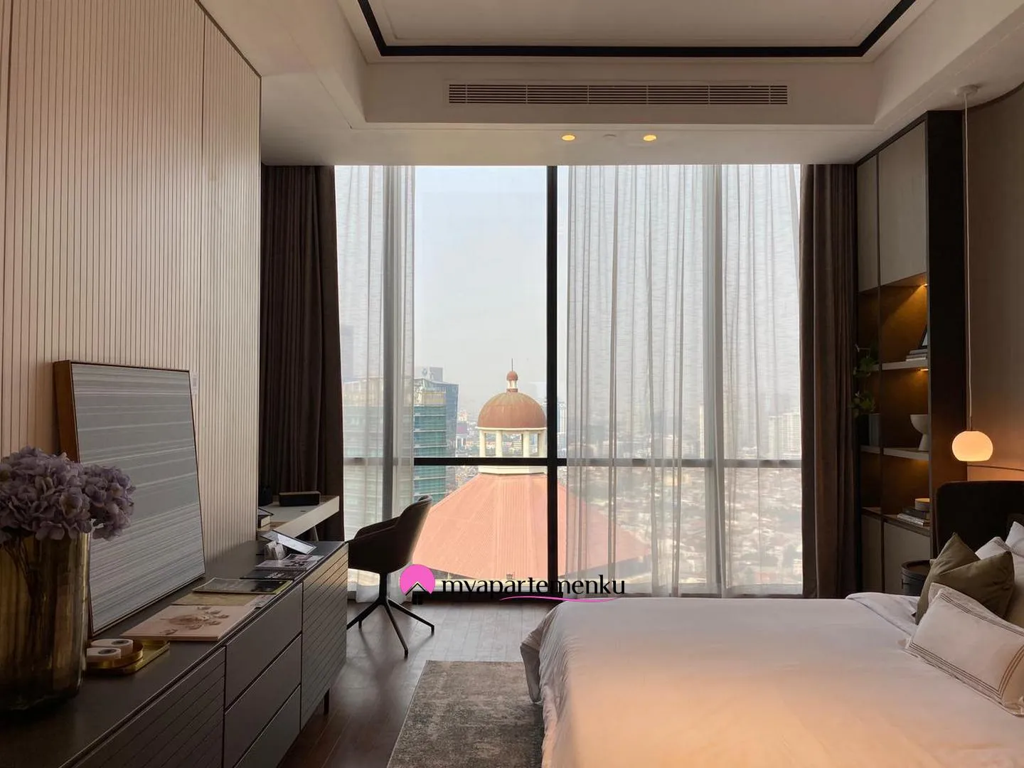 Billionaire's Agent - Dijual Apartemen Mewah 3 Kamar Interior Desain By Magran di Regent Residences Jakarta