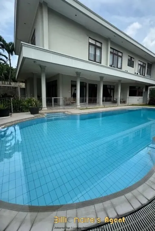 Billionaire's Agent - Disewakan Rumah Compound 2 Lantai di JERVOIS Park, Jakarta Selatan