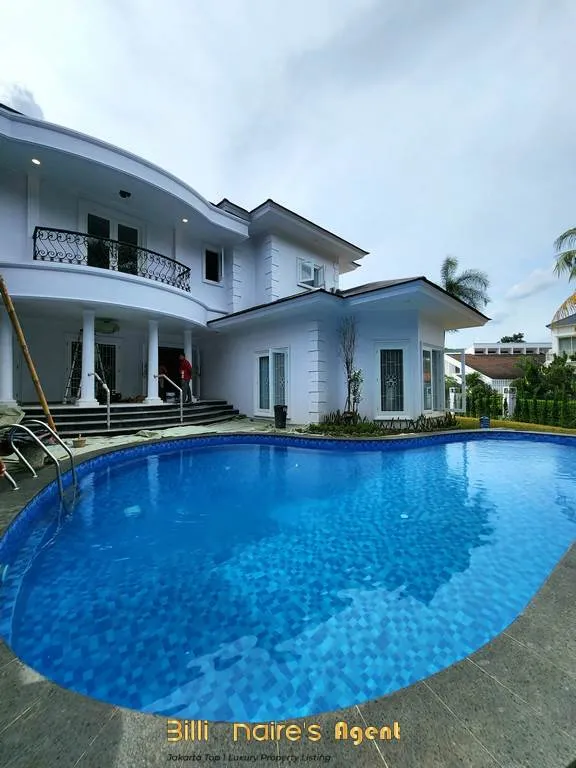 Billionaire's Agent - Dijual Rumah Full Renovasi Hoek di Pondok Indah, Jakarta Selatan