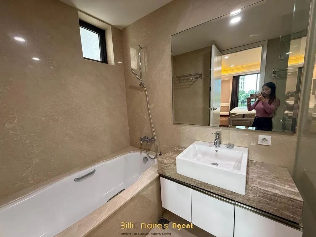 Billionaire's Agent - Disewa Apartemen 3Kamar di Tower Chianti Casa Grande Residence Jakarta