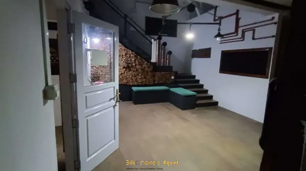 Billionaire's Agent - Dijual Cepat Rumah Usaha  di JL PELAJAR PEJUANG 45, Lengkong, Bandung