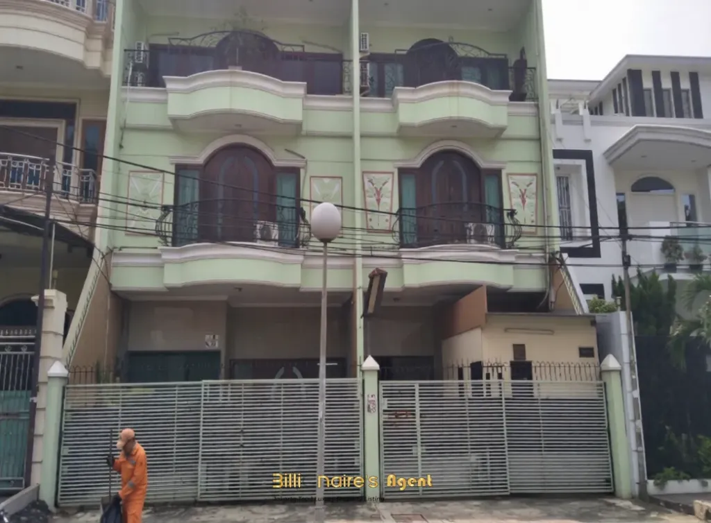 Billionaire's Agent - Dijual Rumah 3 Lantai Eks Kantor di Gunung Sahari Jakarta Pusat