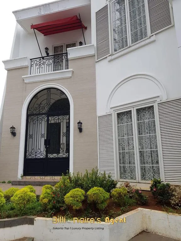 Billionaire's Agent - Disewakan Rumah 2 Lantai di Cikini, Jakarta Pusat