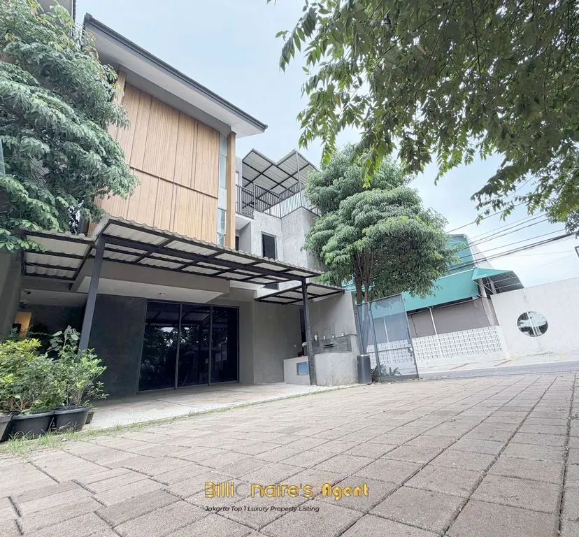 Billionaire's Agent - Dijual Rumah 3 Lantai Furnished di Jl. H.Naimun Kebayoran Lama Jakarta