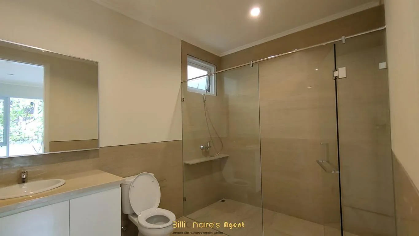 Billionaire's Agent - Disewa Rumah 5 Kamar with Pool di Executive Paradise Jakarta Selatan