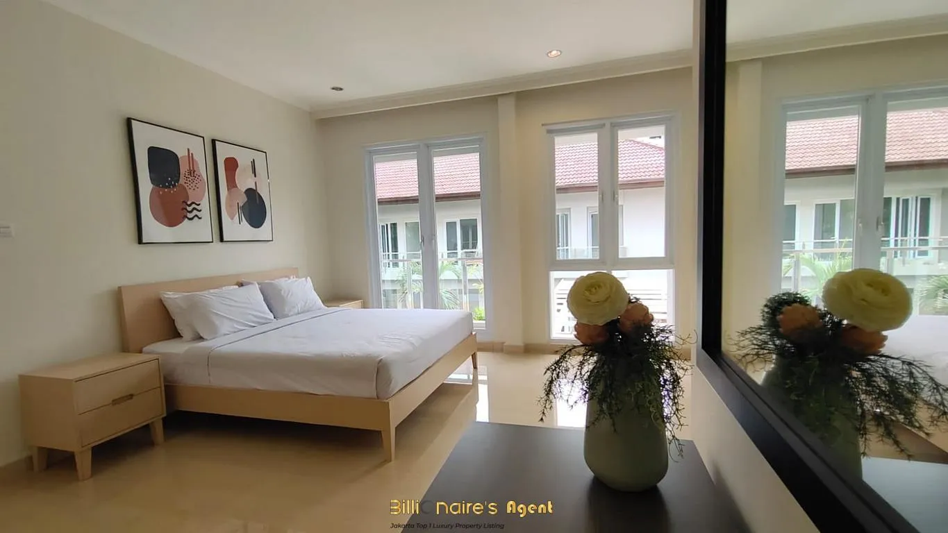 Billionaire's Agent - Disewa Rumah 5 Kamar with Pool di Executive Paradise Jakarta Selatan