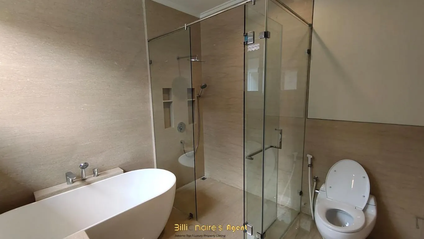 Billionaire's Agent - Disewa Rumah 5 Kamar with Pool di Executive Paradise Jakarta Selatan