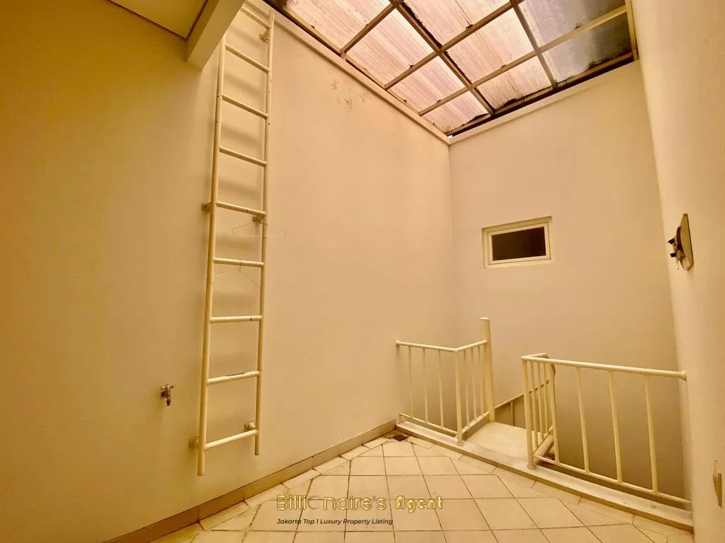 Billionaire's Agent - Dijual Rumah 3 Lantai Mewah di Gandaria Lokasi Premium Kebayoran Baru
