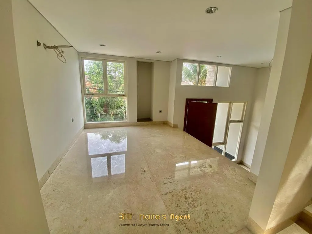Billionaire's Agent - Dijual Rumah 3 Lantai Mewah di Gandaria Lokasi Premium Kebayoran Baru
