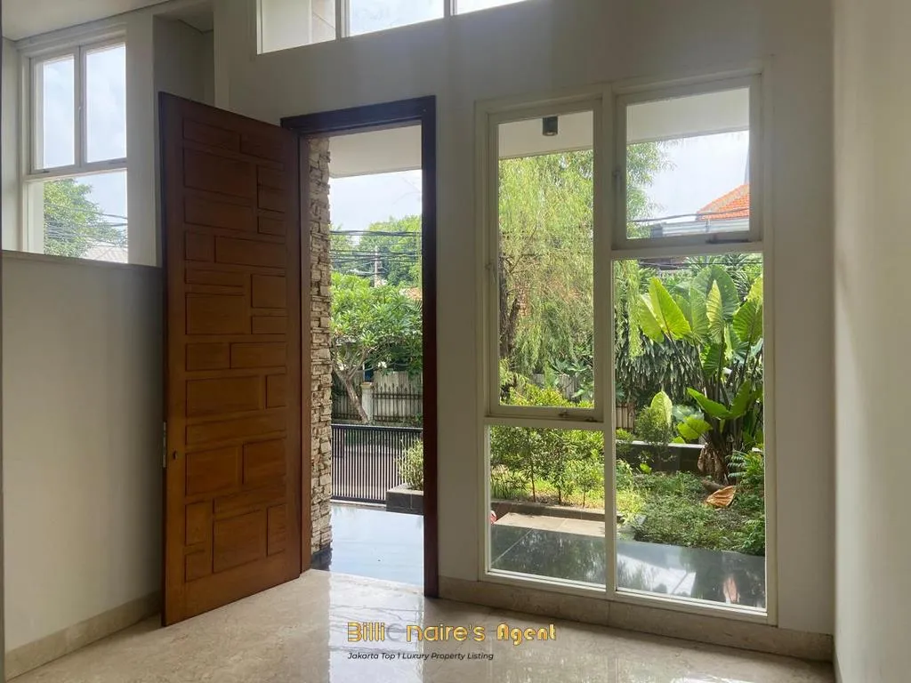Billionaire's Agent - Dijual Rumah 3 Lantai Mewah di Gandaria Lokasi Premium Kebayoran Baru