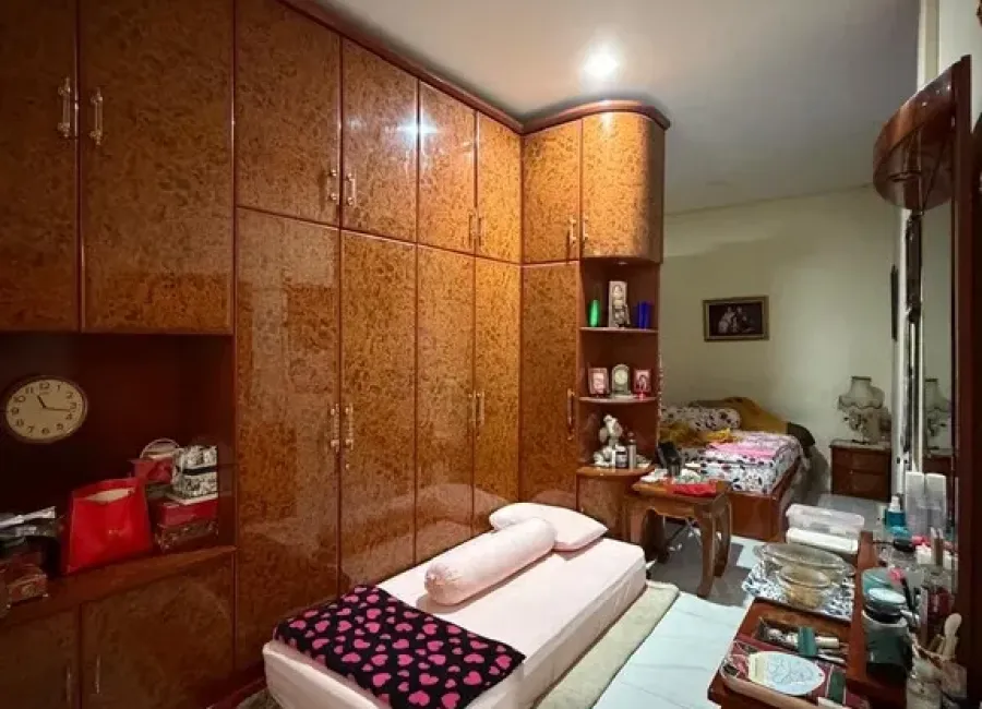 Billionaire's Agent - Dijual Rumah 3 Lantai 5 Kamar diKomplek Taman Gandaria Jakarta Selatan