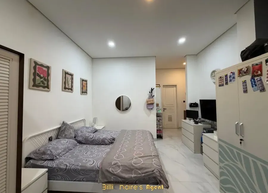 Billionaire's Agent - Dijual Rumah 3 Lantai 5 Kamar diKomplek Taman Gandaria Jakarta Selatan