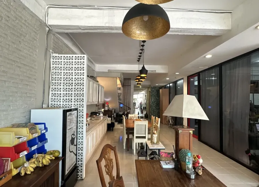 Dijual Office Building di Casa Verde di Mampang Prapatan Jakarta