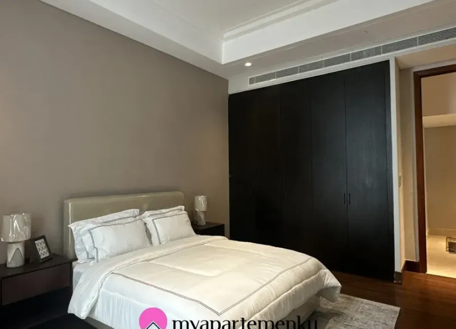 Billionaire's Agent - Disewakan Apartemen 3 Kamar Private Lift dan Full Furnished by Regent Residences Jakarta