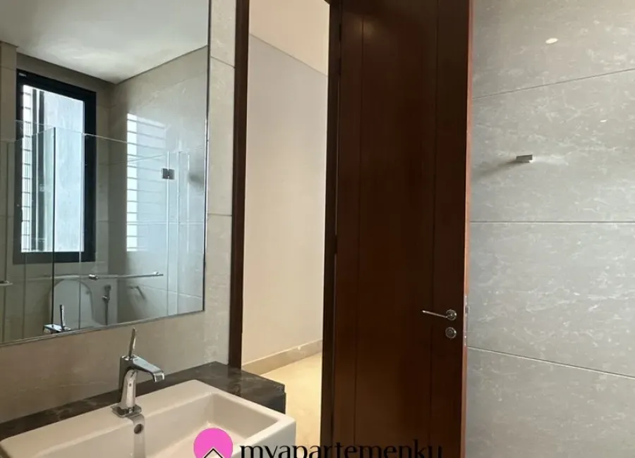 Billionaire's Agent - Disewakan Apartemen 3 Kamar Private Lift dan Full Furnished by Regent Residences Jakarta