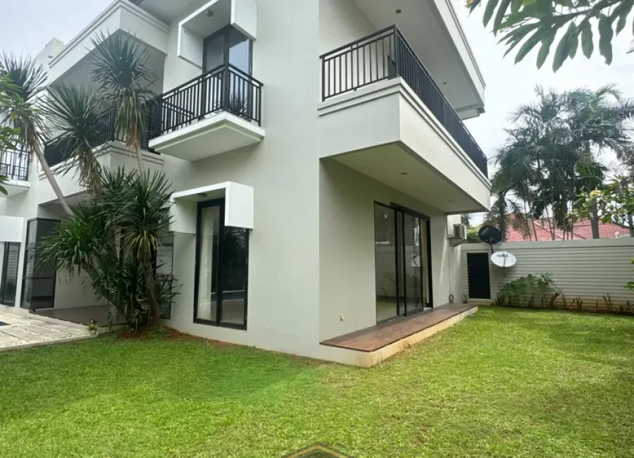 Dijual Rumah 2 Lantai Semi Furnish Siap Huni di Cipete, Jakarta Selatan