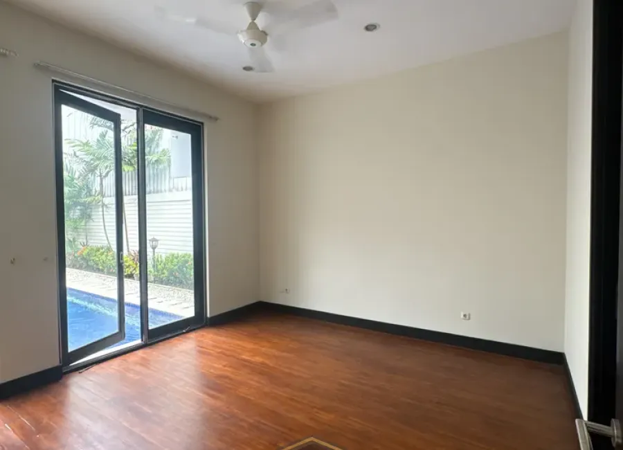 Billionaire's Agent - Dijual Rumah 2 Lantai Semi Furnish Siap Huni di Cipete Jakarta Selatan