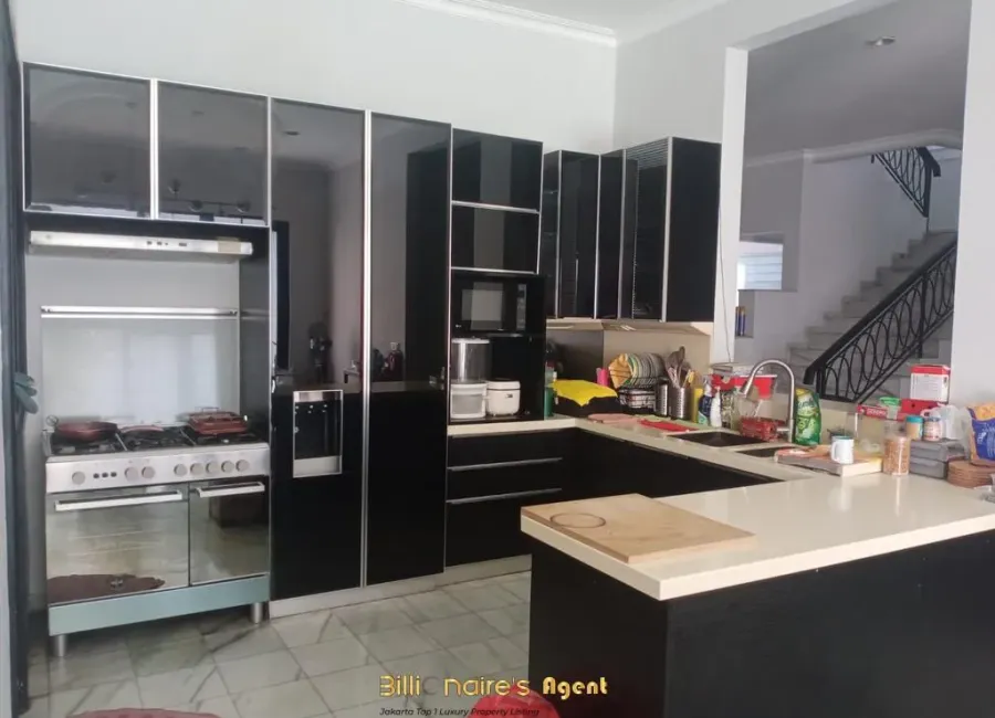 Billionaire's Agent - Dijual Rumah 2 Lantai Mewah Strategis Dekat Pondok Indah, Jakarta