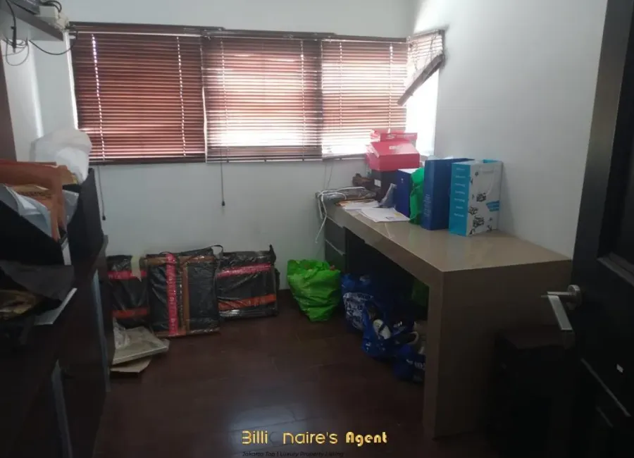 Billionaire's Agent - Dijual Rumah 2 Lantai Mewah Strategis Dekat Pondok Indah, Jakarta