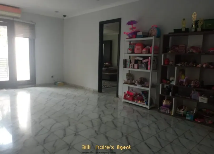 Billionaire's Agent - Dijual Rumah 2 Lantai Mewah Strategis Dekat Pondok Indah, Jakarta